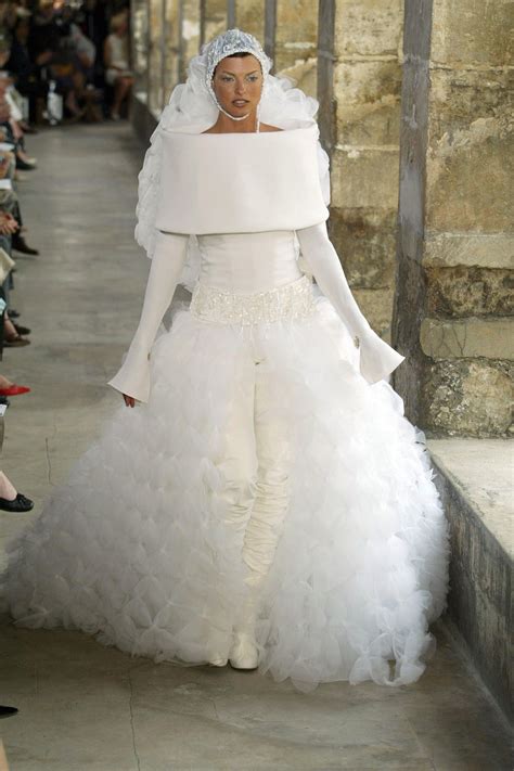 brautkleid chanel|THE WEDDING DRESS .